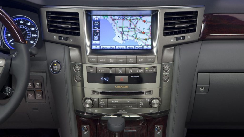 Lexus LX 570 - обзор автомобиля