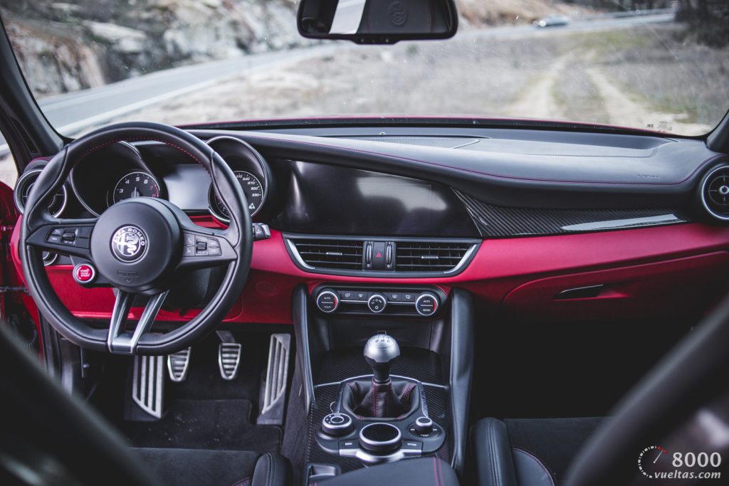 Alfa Romeo Giulia - спортивный дух.