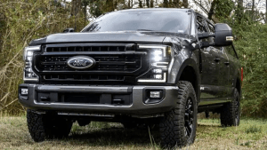 MegaRexx превращает Ford F-250 в девятиместный внедорожник