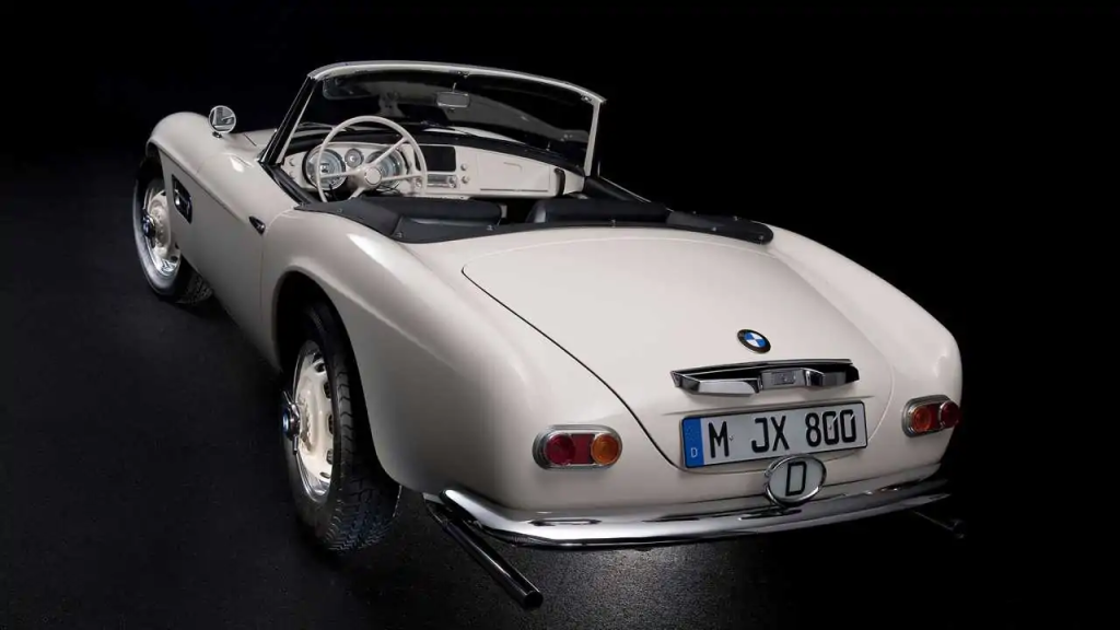 BMW 507 Элвиса теперь в музее