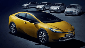 Toyota Prius Prime 2023 года