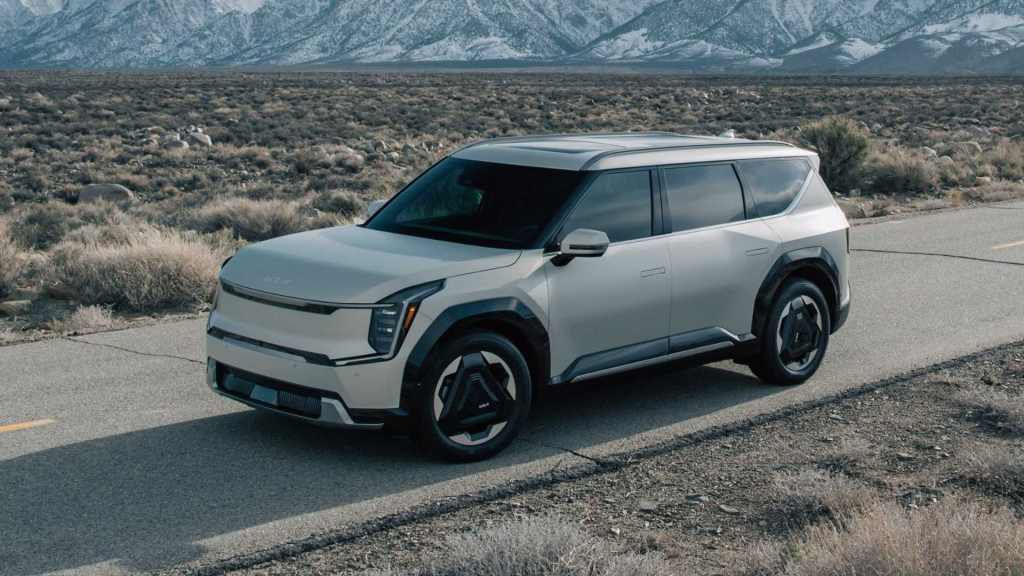 Kia EV9 в США не получат поворотные сиденья второго ряда