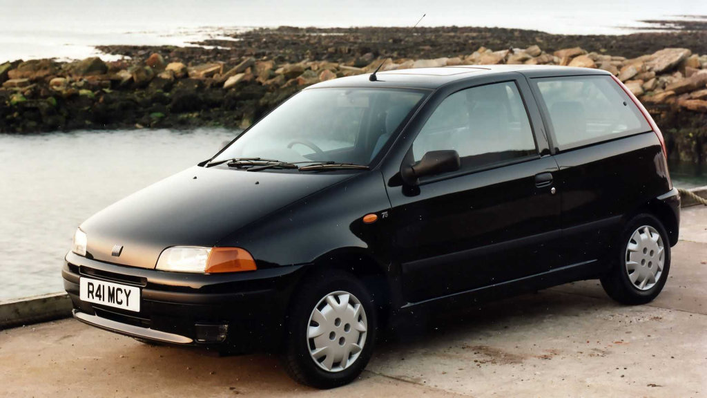 Fiat Punto (1993-2000): Классика будущего?