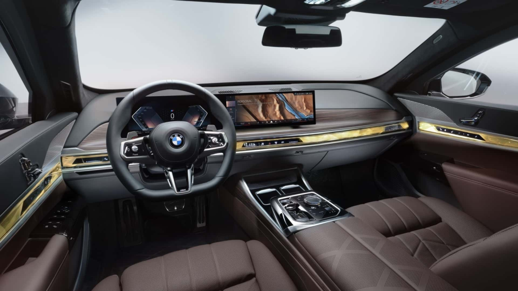 BMW i7 - это крепость на колесах